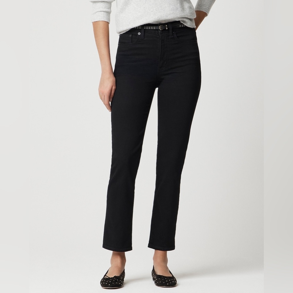 J Crew High-rise stovepipe black jean in signature stretch CO138
